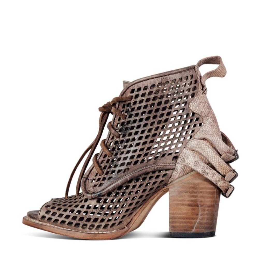 Freebird by Steve Madden shoes